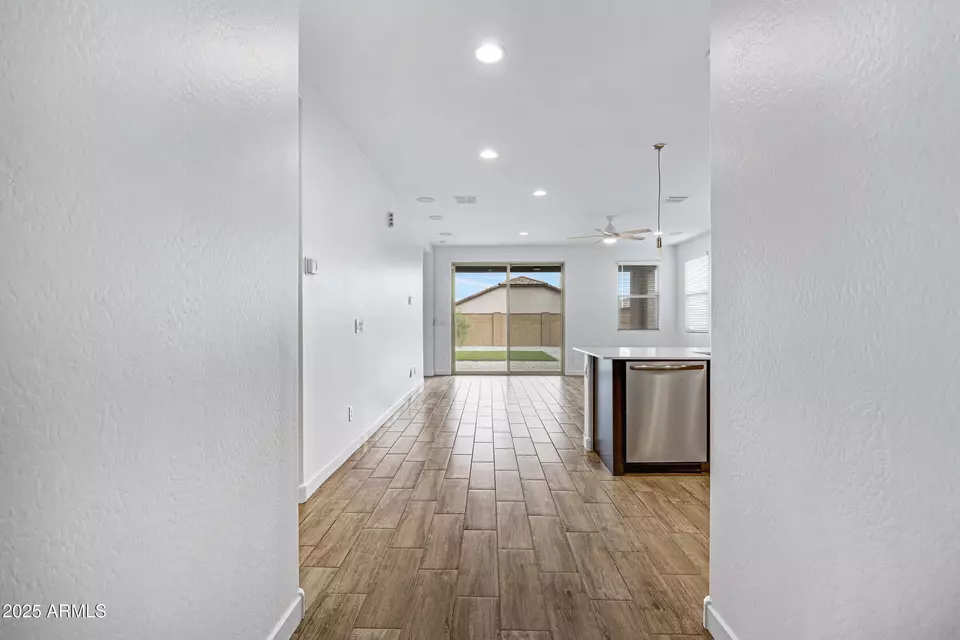 Entry Way - 2532 W Hidalgo Ave, Phoenix, AZ 85041 photo 2 of 5