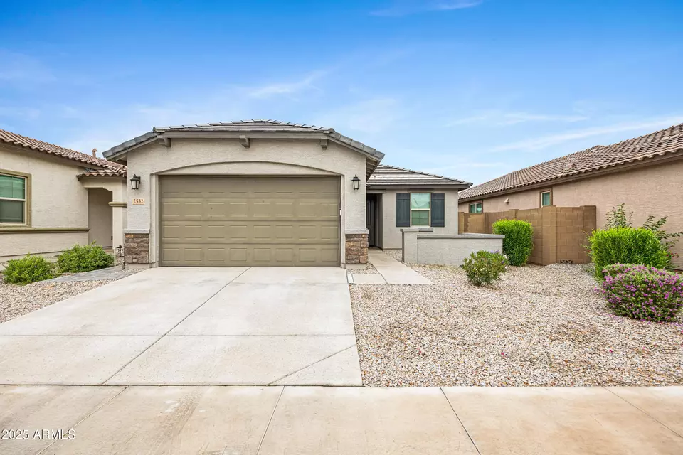 Exterior - 2532 W Hidalgo Ave, Phoenix, AZ 85041 photo 1 of 7