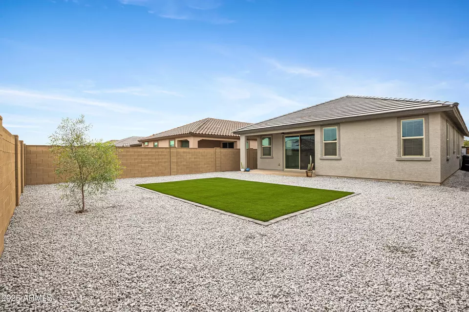 Exterior - 2532 W Hidalgo Ave, Phoenix, AZ 85041 photo 4 of 7