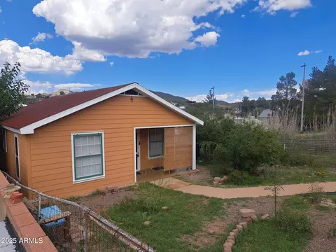 227 Adsit St, Bisbee, AZ 85603