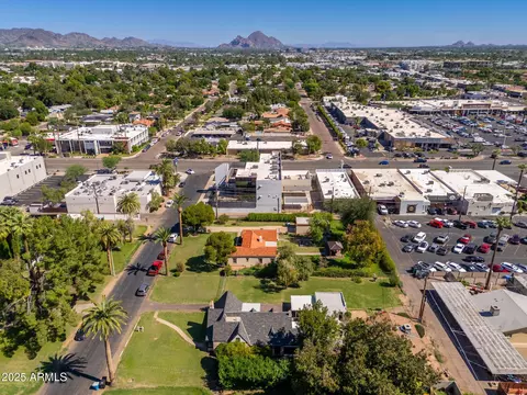 View/Area - 15 W Medlock Dr, Phoenix, AZ 85013 photo 5 of 9