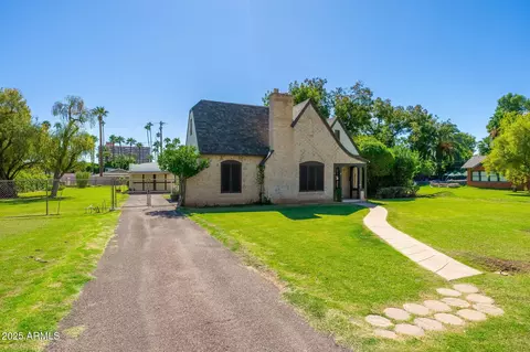 Exterior - 15 W Medlock Dr, Phoenix, AZ 85013 photo 5 of 28
