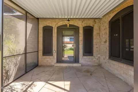 Exterior - 15 W Medlock Dr, Phoenix, AZ 85013 photo 8 of 28