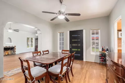 Dining - 15 W Medlock Dr, Phoenix, AZ 85013 photo 3 of 4