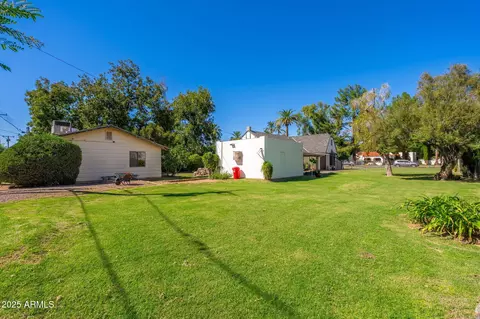 Exterior - 15 W Medlock Dr, Phoenix, AZ 85013 photo 24 of 28