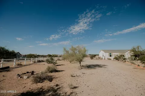 25118 W Saddle Mountain Rd, Morristown, AZ 85342