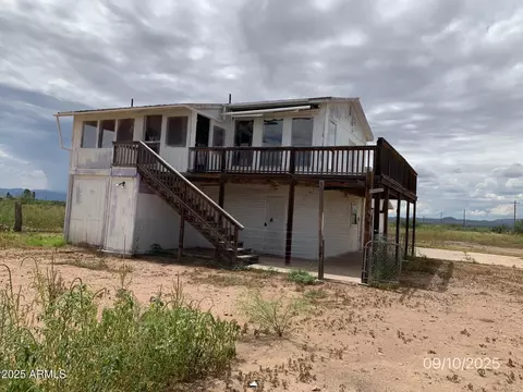 10478 N Jones Ave, Elfrida, AZ 85610