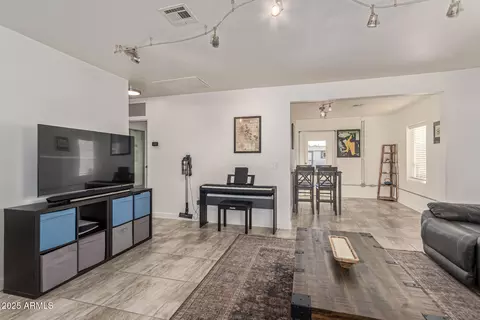 Living - 1331 E Indianola Ave, Phoenix, AZ 85014 photo 4 of 4