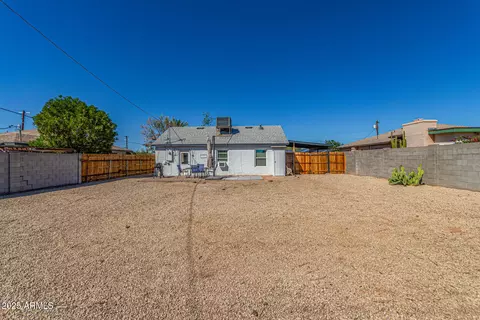 Exterior - 1331 E Indianola Ave, Phoenix, AZ 85014 photo 4 of 6