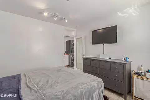 Bedroom - 1331 E Indianola Ave, Phoenix, AZ 85014 photo 2 of 3