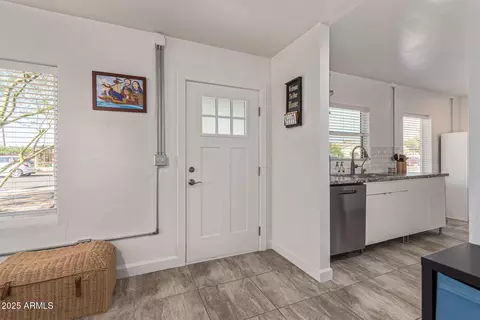 Entry Way - 1331 E Indianola Ave, Phoenix, AZ 85014 photo 1 of 1