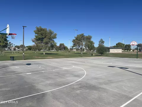 Exterior - 3919 W Stella Ln, Phoenix, AZ 85019 photo 7 of 7