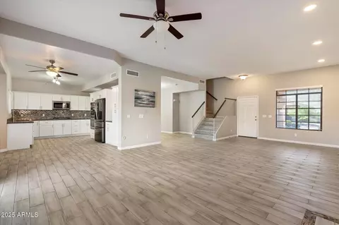 Living - 4714 E Prickly Pear Trl, Phoenix, AZ 85050 photo 4 of 7