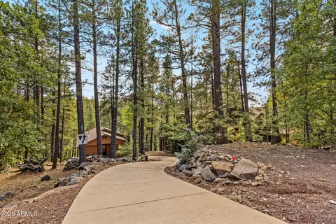 1265 E Cougar St, Munds Park, AZ 86017