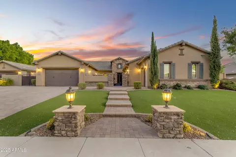 6961 E Ivyglen St, Mesa, AZ 85207