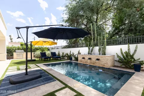 Exterior - 3919 E Sheila Ln, Phoenix, AZ 85018 photo 9 of 15