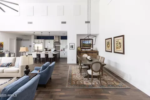 Dining - 3919 E Sheila Ln, Phoenix, AZ 85018 photo 2 of 2