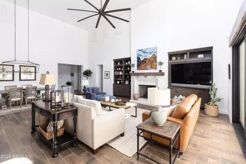 Living - 3919 E Sheila Ln, Phoenix, AZ 85018 photo 2 of 3