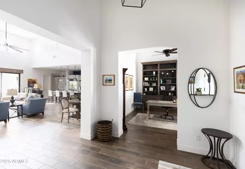 Entry Way - 3919 E Sheila Ln, Phoenix, AZ 85018 photo 1 of 1
