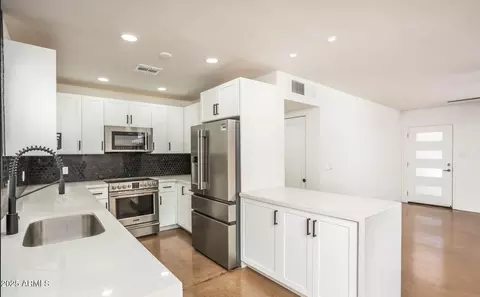 4721 N 24th St, Phoenix, AZ 85016