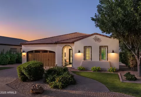 554 E Peach Tree St, Queen Creek, AZ 85140