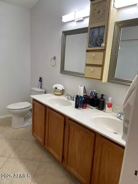 Bath - 1937 E Renee Dr, Phoenix, AZ 85024 photo 3 of 4