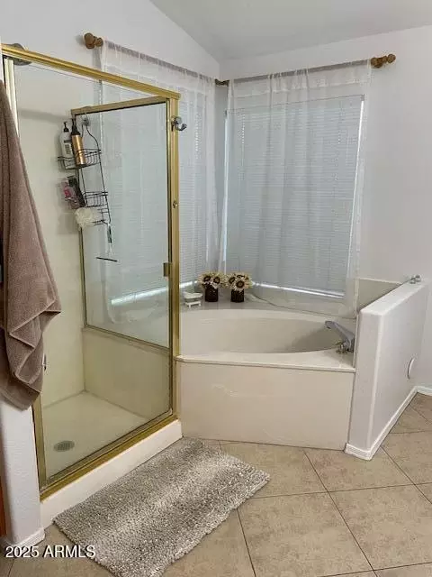 Bath - 1937 E Renee Dr, Phoenix, AZ 85024 photo 1 of 4