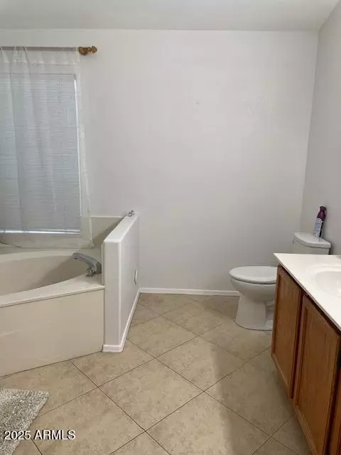 Bath - 1937 E Renee Dr, Phoenix, AZ 85024 photo 2 of 4
