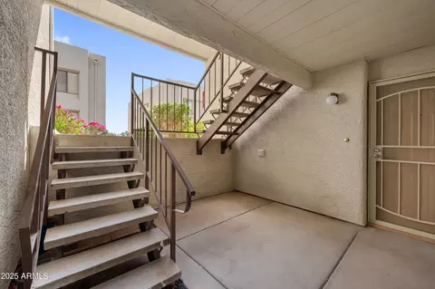 5518 E Lindstrom Ln #1011, Mesa, AZ 85215