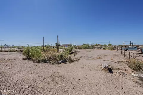 Exterior - 1410 N Goldfield Rd, Apache Junction, AZ 85119 photo 7 of 9