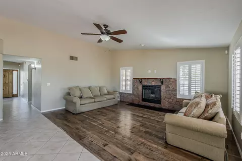 Living - 1410 N Goldfield Rd, Apache Junction, AZ 85119 photo 3 of 6