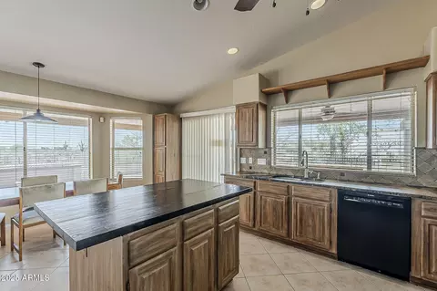 Kitchen - 1410 N Goldfield Rd, Apache Junction, AZ 85119 photo 5 of 5