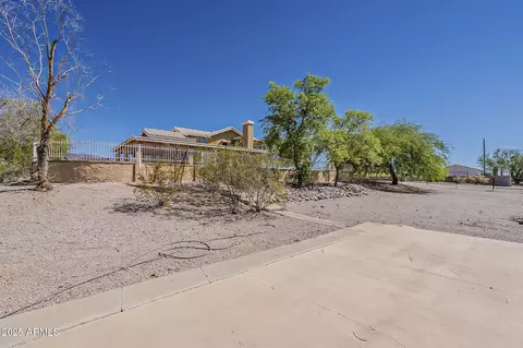 Exterior - 1410 N Goldfield Rd, Apache Junction, AZ 85119 photo 6 of 9