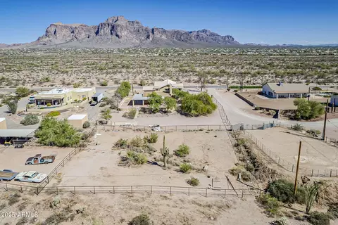 View/Area - 1410 N Goldfield Rd, Apache Junction, AZ 85119 photo 2 of 8