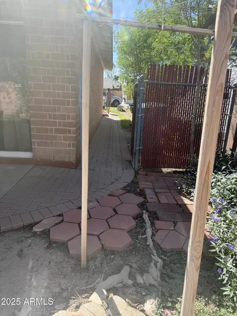 Exterior - 3446 W Mclellan Blvd, Phoenix, AZ 85017 photo 1 of 2