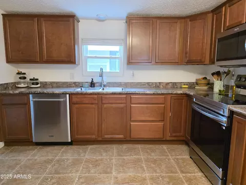 2233 E Behrend Dr #26, Phoenix, AZ 85024 photo 14
