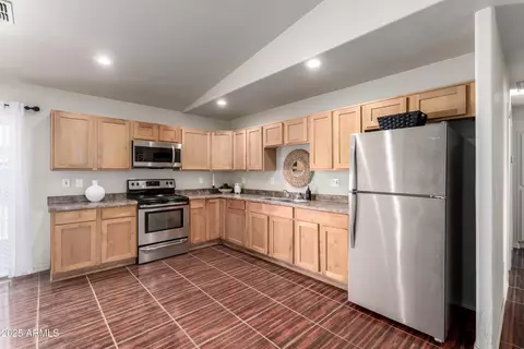 6748 W Coolidge St, Phoenix, AZ 85033