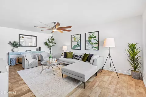 Living - 724 E 6th St, Mesa, AZ 85203 photo 1 of 4