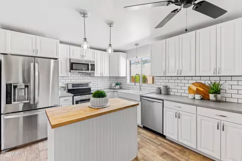 Kitchen - 724 E 6th St, Mesa, AZ 85203 photo 4 of 7