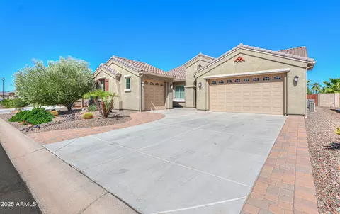 4696 W Buckskin Dr, Eloy, AZ 85131