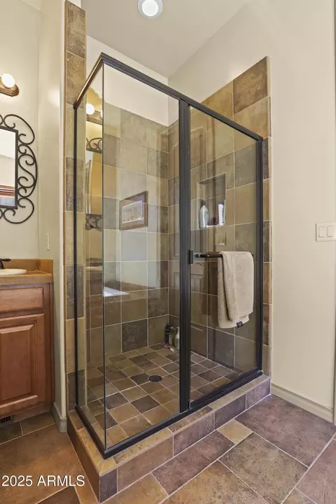 Bath - 1708 E Snap Dragon Ct, Payson, AZ 85541 photo 3 of 4