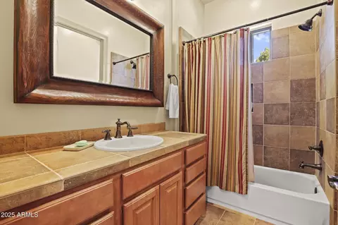 Bath - 1708 E Snap Dragon Ct, Payson, AZ 85541 photo 4 of 4