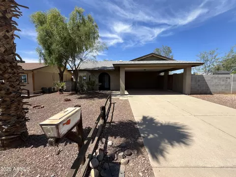8658 W Earll Dr, Phoenix, AZ 85037