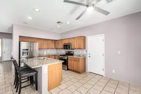 Kitchen - 3911 E Pollack St, Phoenix, AZ 85042 photo 4 of 6