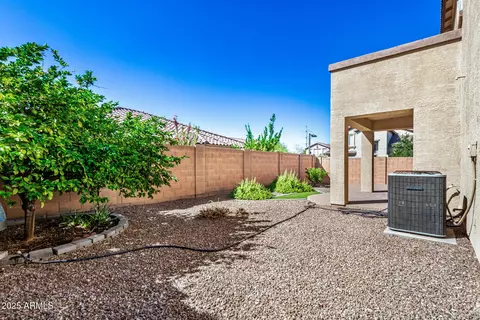 Exterior - 3911 E Pollack St, Phoenix, AZ 85042 photo 8 of 11