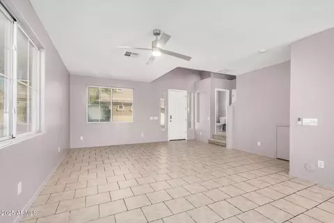 Living - 3911 E Pollack St, Phoenix, AZ 85042 photo 1 of 4