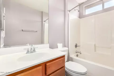 Bath - 3911 E Pollack St, Phoenix, AZ 85042 photo 4 of 4