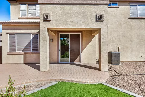 Exterior - 3911 E Pollack St, Phoenix, AZ 85042 photo 6 of 11