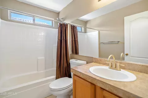 Bath - 1331 E Libby St, Phoenix, AZ 85022 photo 5 of 5