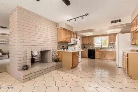Kitchen - 2253 Encanto St, Mesa, AZ 85213 photo 1 of 5